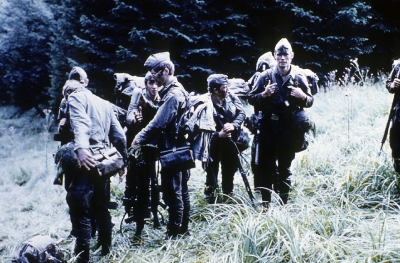 Ausrüstung aufnehmen und zurück zur Kaserne